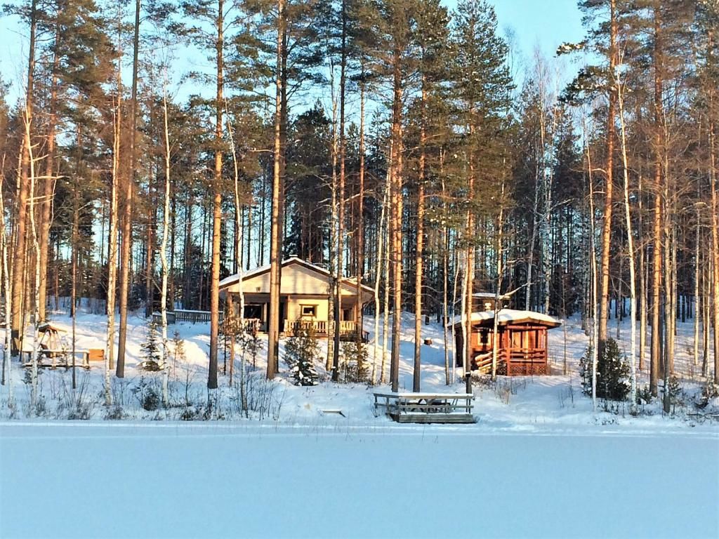 Шале Lappalaisen lomamökit Mäntypirtti Пуумала-37